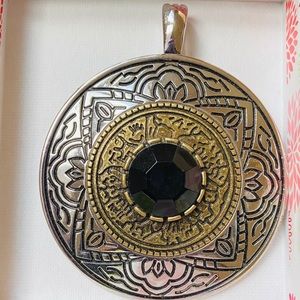 Premier Designs MESA pendant